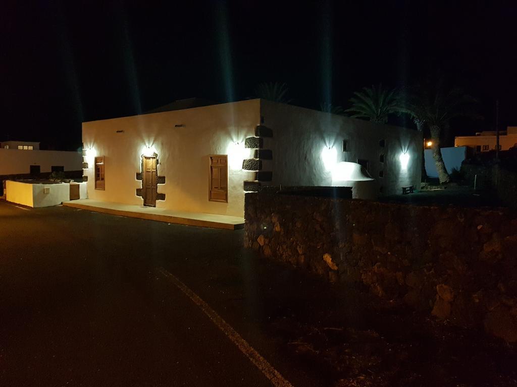 Hotelito Rural Flor De Timanfaya Tinajo Exterior photo