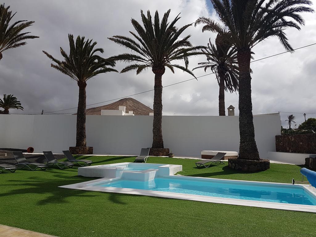 Hotelito Rural Flor De Timanfaya Tinajo Exterior photo