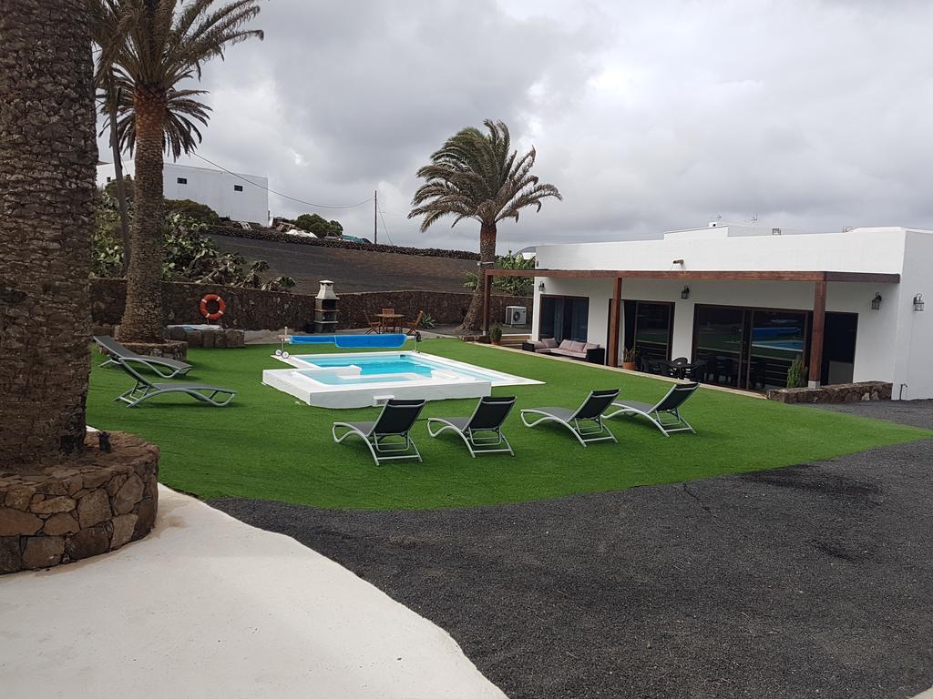 Hotelito Rural Flor De Timanfaya Tinajo Exterior photo